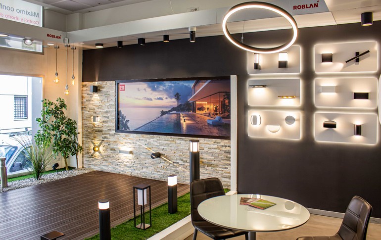 Grupo Rías Madrid amplía su showroom con Roblan para acercar la iluminación al instalador